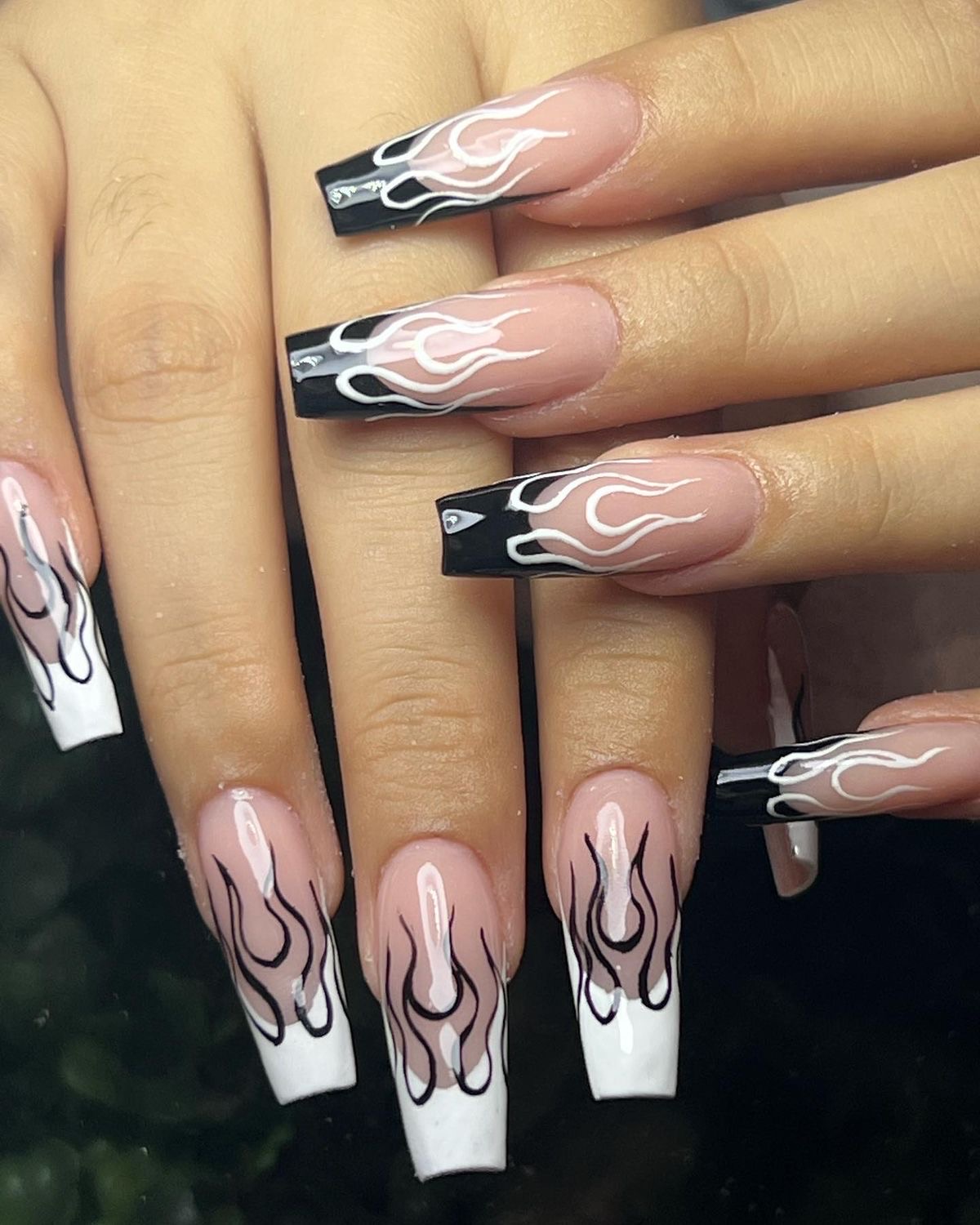 Nail art noir et blanc